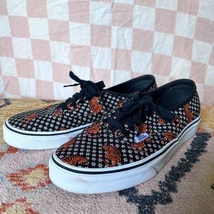 Vans off the wall tiger floral lows